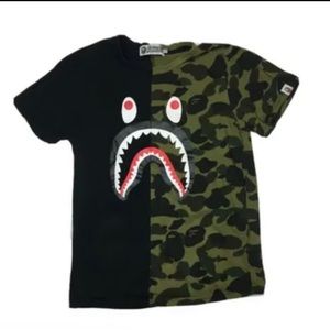 New w/tags A Bathing Ape Shark Head Slip Camo T-Shirt Green/Black Men's